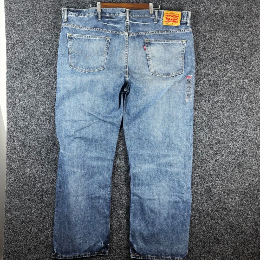 Levi's 559 Relaxed Straight Jeans Mens 48x32 Blue Medium Wash Big & Tall NEW